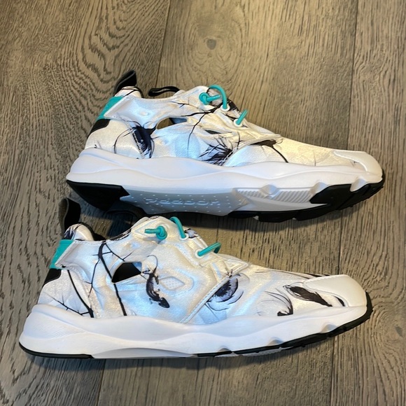 Reebox Sneakers - Picture 2 of 6